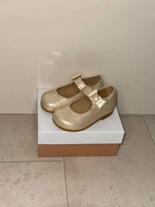 Mary Janes Patent Pearl Cream